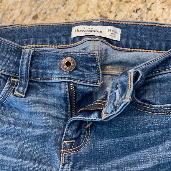 Abercrombie Jeans! Like new! Kids sz 14 slim - Picture 5 of 5